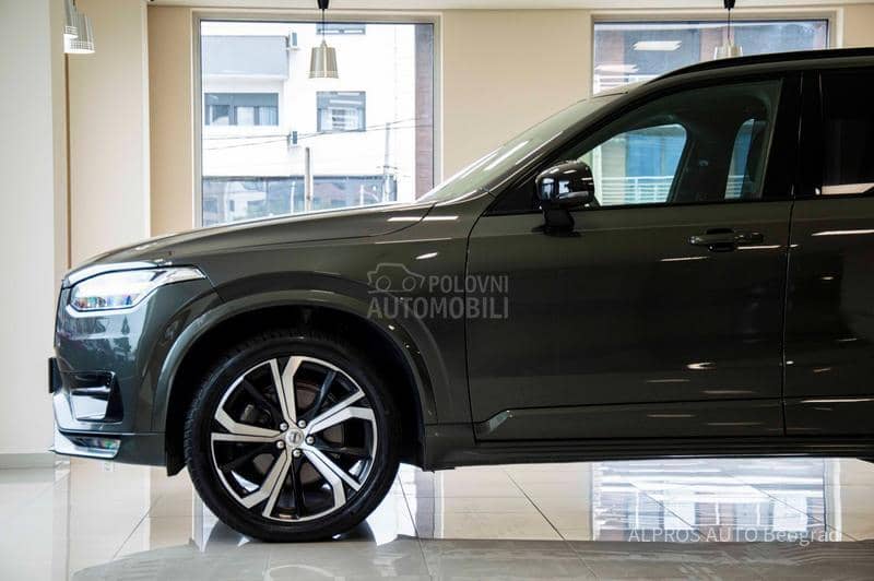 Volvo XC90 2.0 B5 AWD R-DESIGN