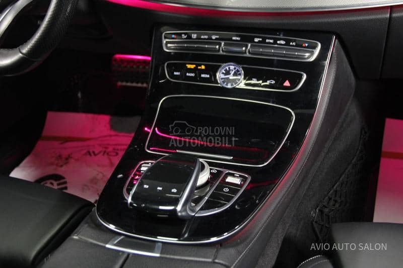 Mercedes Benz E 220 RATA OD198/SPORT