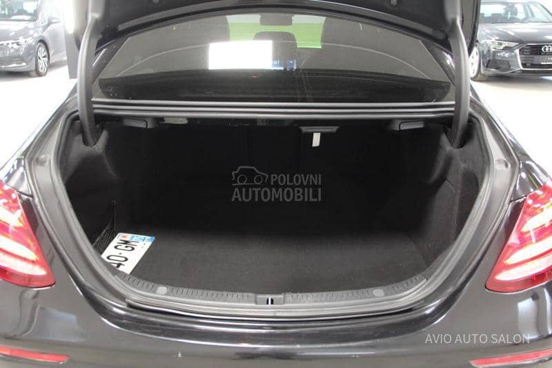 Mercedes Benz E 220 RATA OD198/SPORT