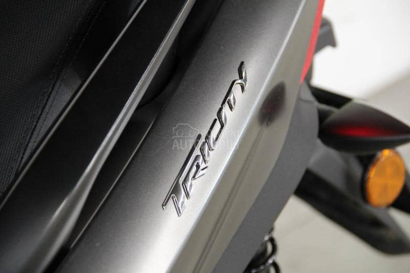 Yamaha TRICITY 300 Bkat