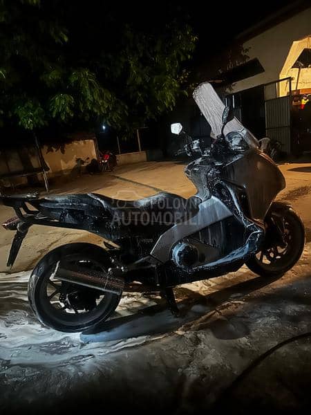 Honda Integra nc700d