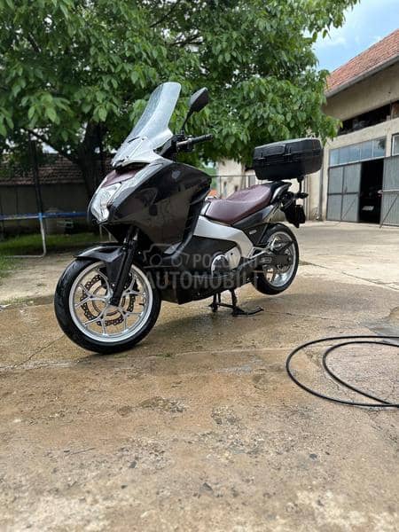 Honda Integra nc700d