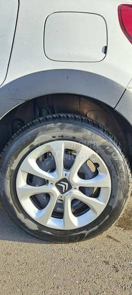 Citroen C3 BUSINESS 1.2I 82 N1