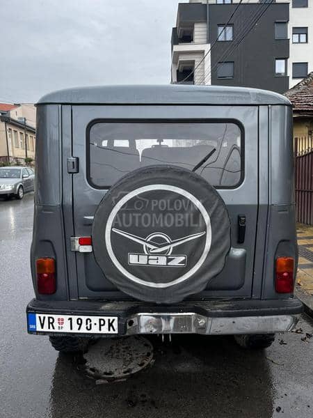 UAZ Hunter