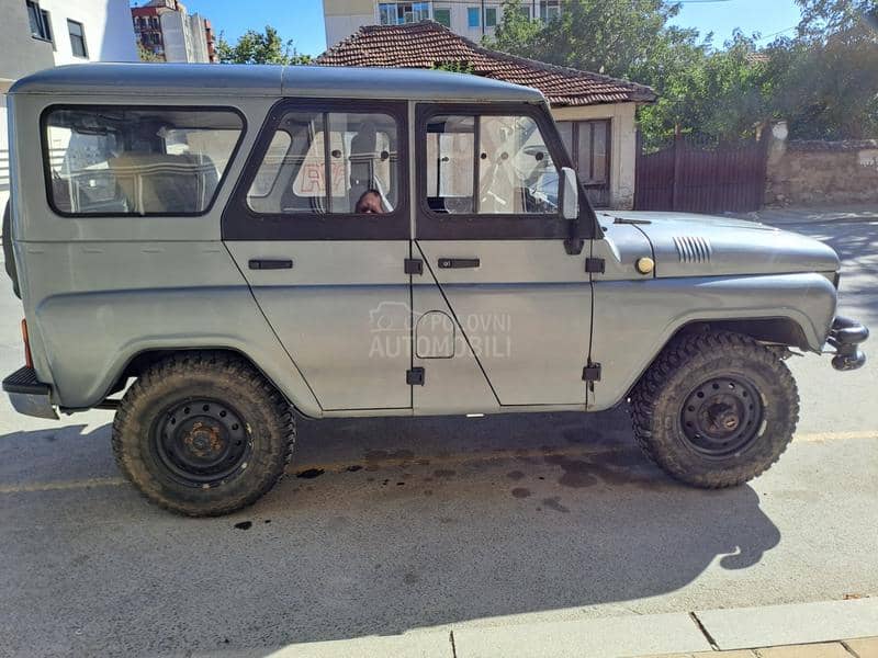 UAZ Hunter