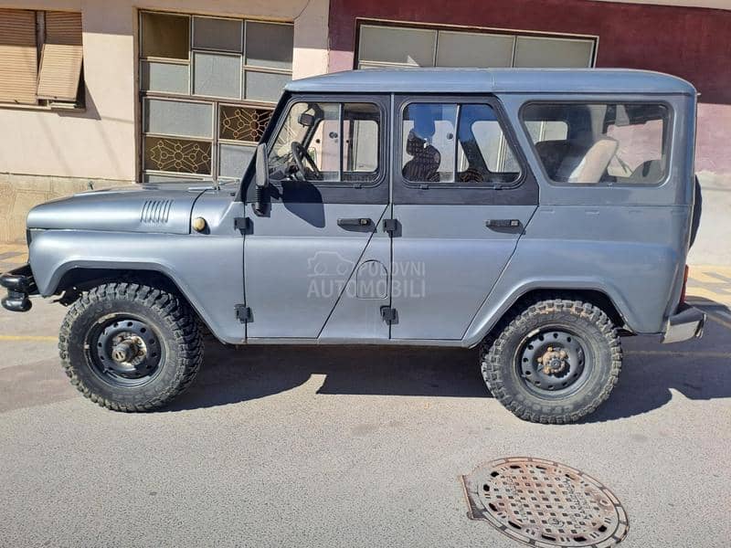 UAZ Hunter