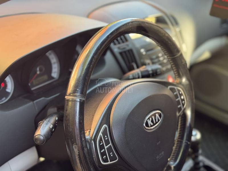 Kia cee`d 1.6 Kia cee`d 1.6
