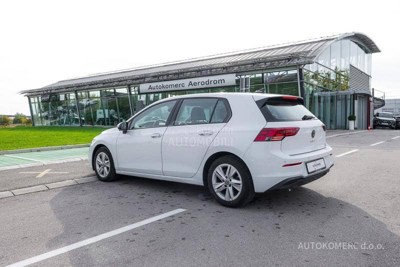 Volkswagen Golf 8 1.0 eTSI Dsg
