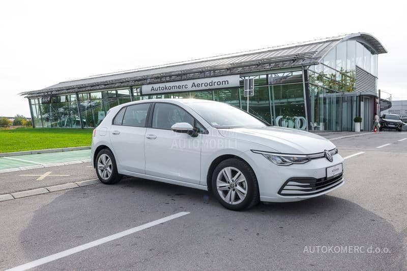 Volkswagen Golf 8 1.0 eTSI Dsg