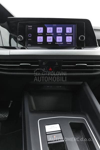 Volkswagen Golf 8 1.0 eTSI Dsg