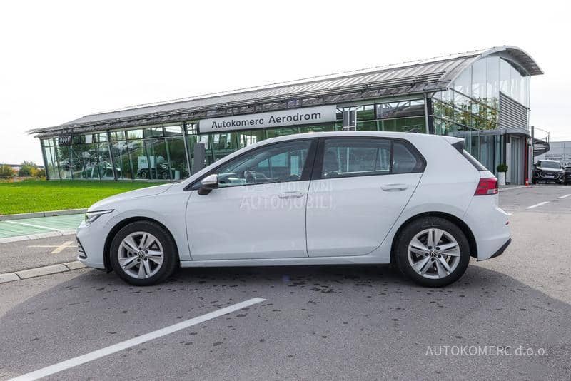 Volkswagen Golf 8 1.0 eTSI Dsg