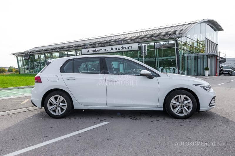Volkswagen Golf 8 1.0 eTSI Dsg
