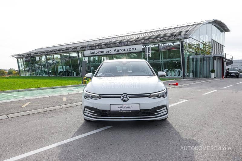 Volkswagen Golf 8 1.0 eTSI Dsg
