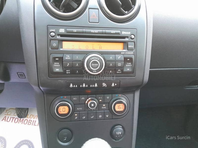 Nissan Qashqai 2.0 4x4/PANO/7.SED