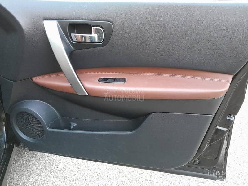 Nissan Qashqai 2.0 4x4/PANO/7.SED