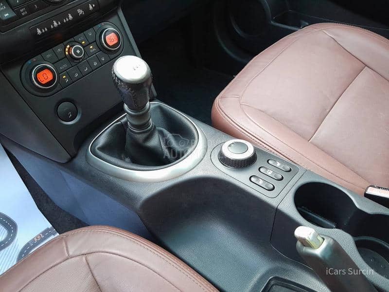 Nissan Qashqai 2.0 4x4/PANO/7.SED