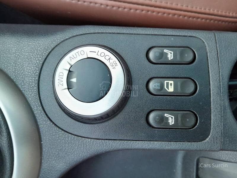 Nissan Qashqai 2.0 4x4/PANO/7.SED