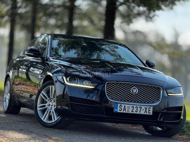 Jaguar XE 