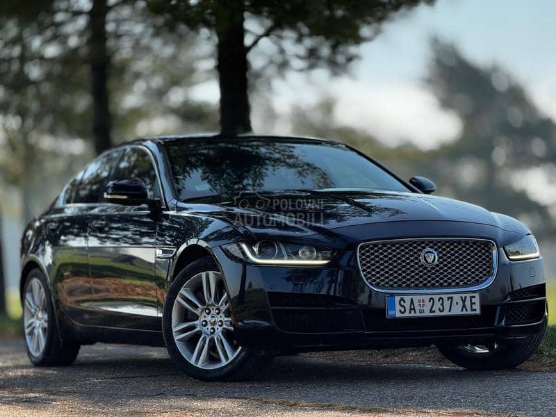Jaguar XE 