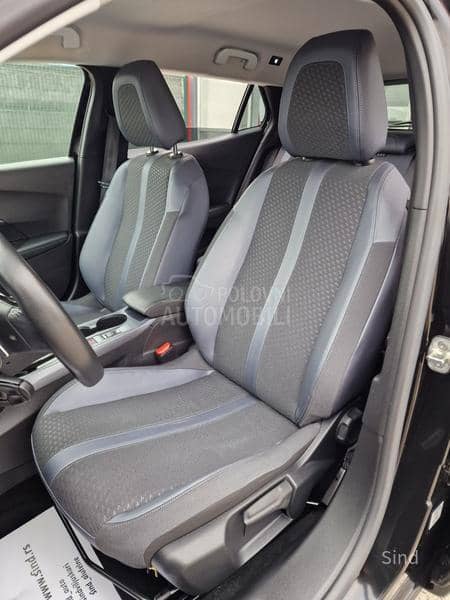 Peugeot 2008 1.2 PURETECH ALLURE