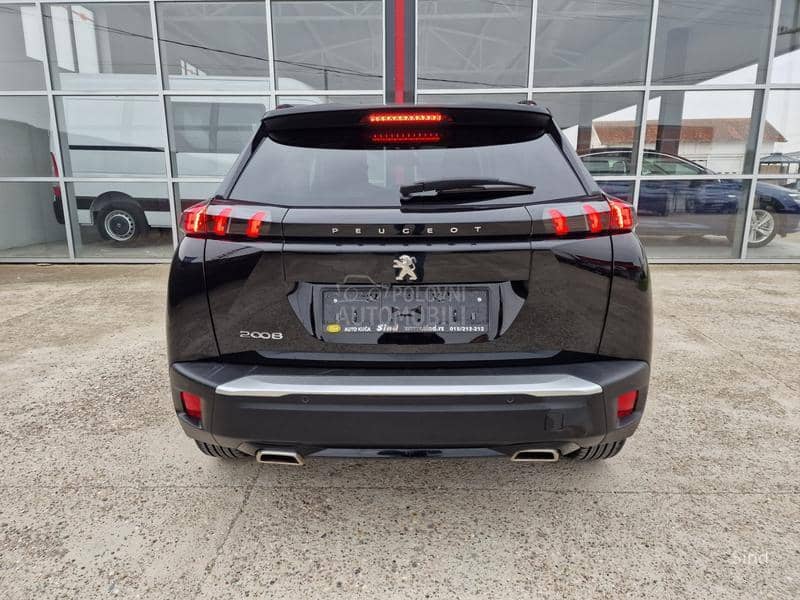 Peugeot 2008 1.2 PURETECH ALLURE
