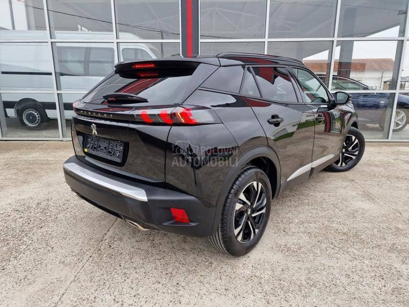 Peugeot 2008 1.2 PURETECH ALLURE