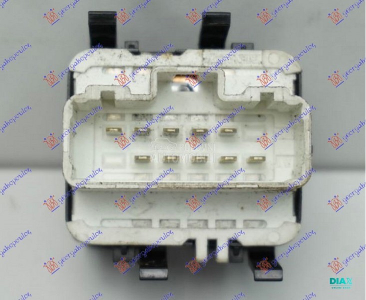 PREKIDAC U PREDNJIM VRATIMA (2