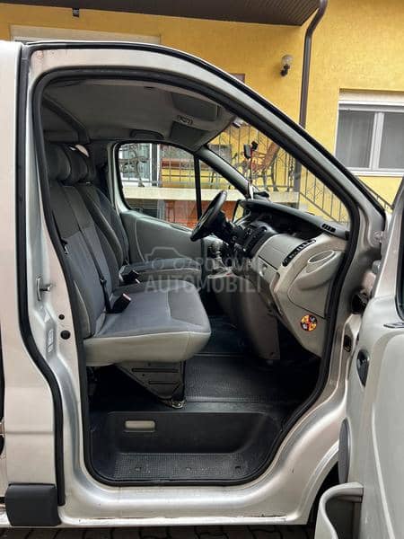 Opel Vivaro 2.5 cdti