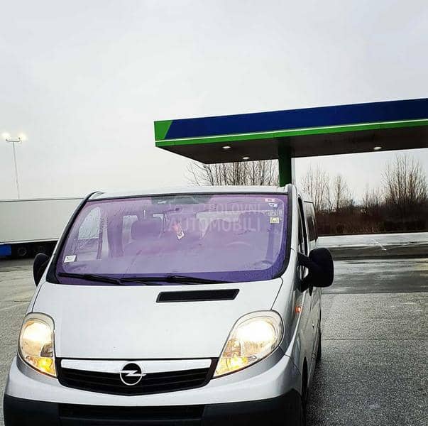 Opel Vivaro 2.5 cdti