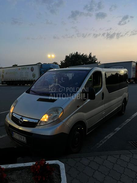 Opel Vivaro 2.5 cdti