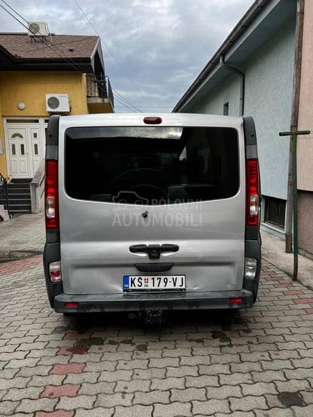 Opel Vivaro 2.5 cdti