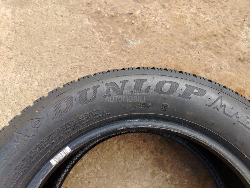 Dunlop 215/60 R16 Zimska