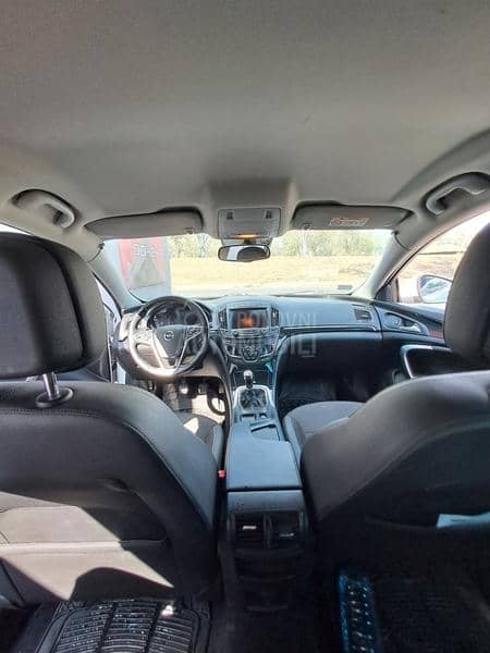 Opel Insignia 2.0L