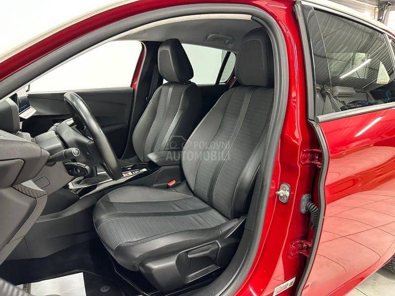 Peugeot 208 1.2 ALLURE VIRTUAL