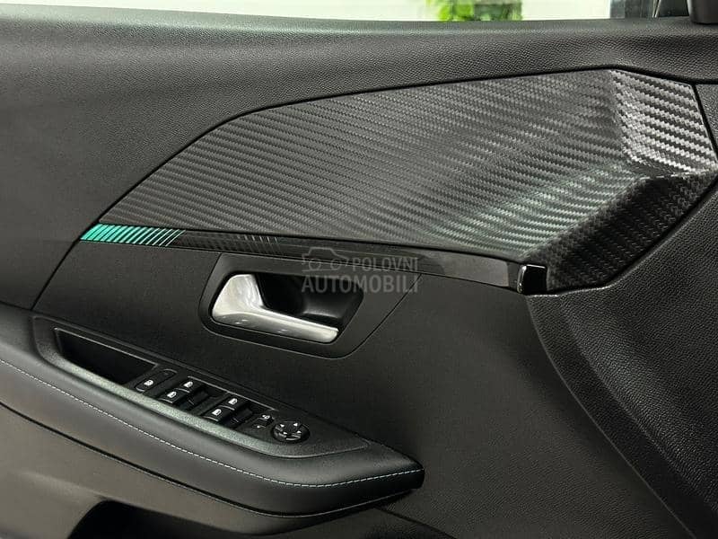 Peugeot 208 1.2 ALLURE VIRTUAL