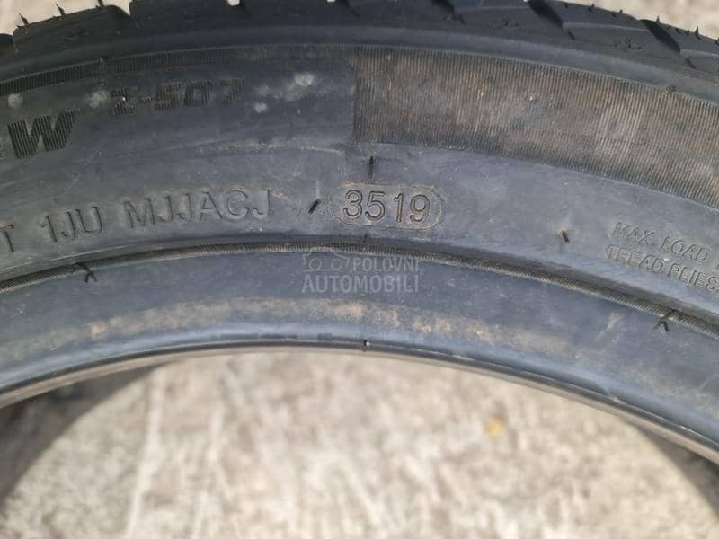 Goodride 235/45 R19 Zimska