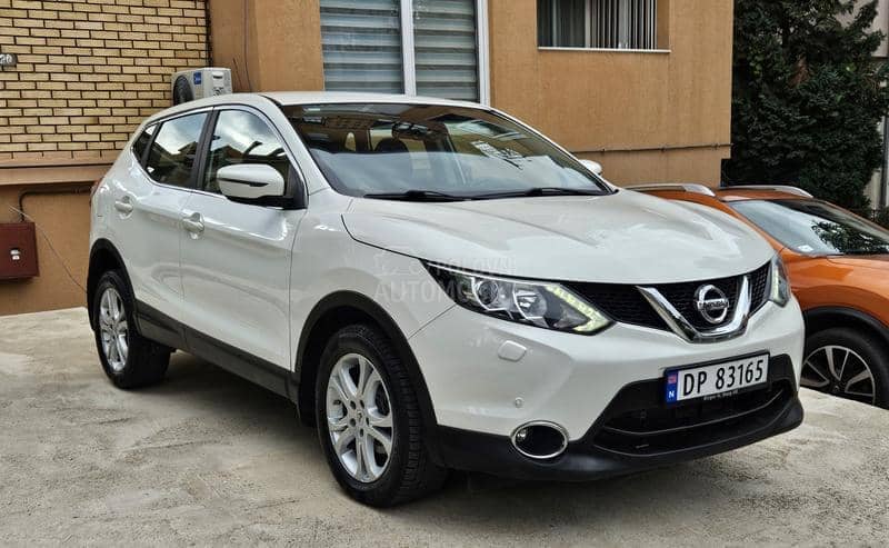 Nissan Qashqai  Nissan Qashqai