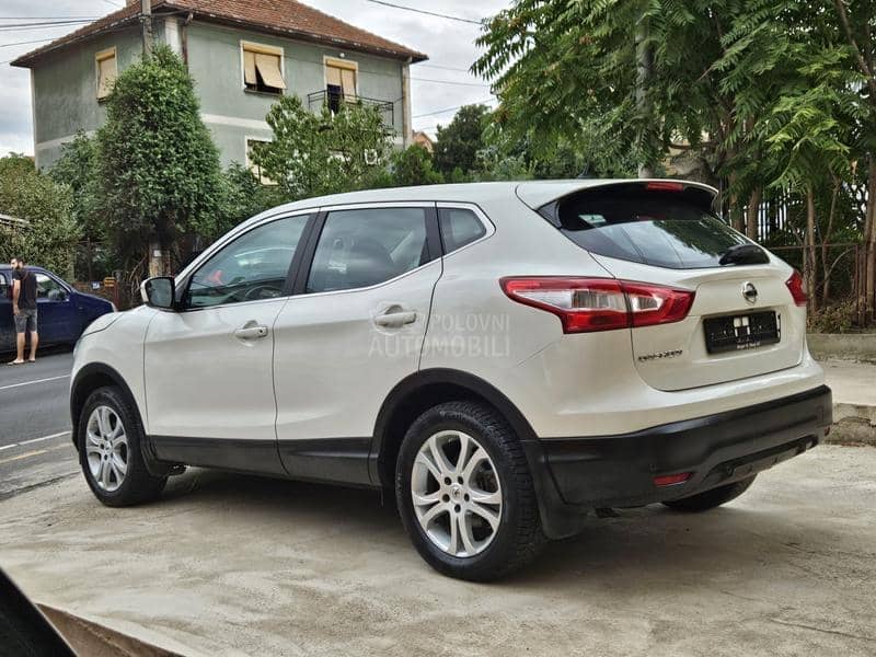 Nissan Qashqai  Nissan Qashqai