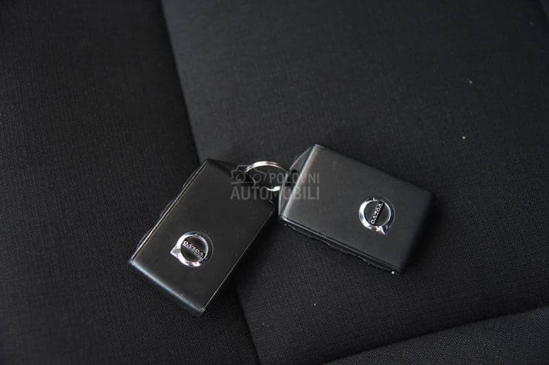 Volvo XC60 2.0 D4 MOMENTUM PRO