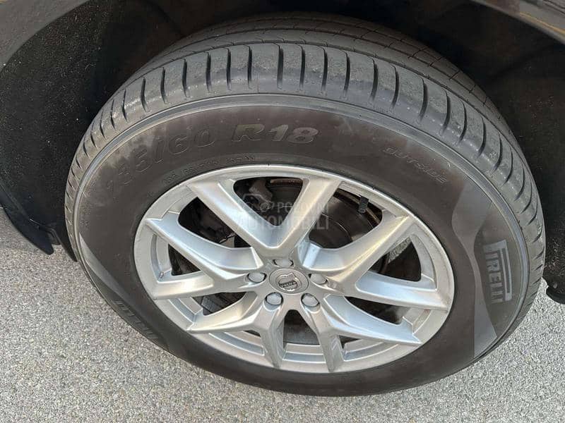 Volvo XC60 2.0 D4 MOMENTUM PRO