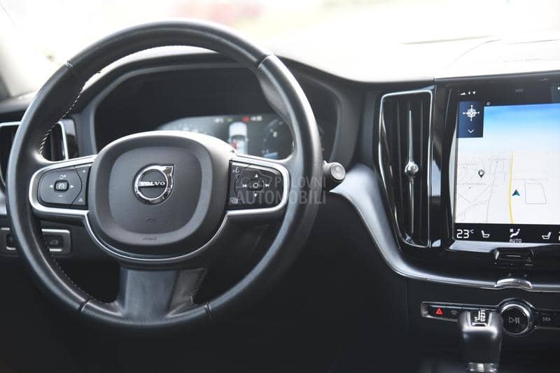 Volvo XC60 2.0 D4 MOMENTUM PRO