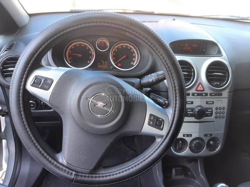 Opel Corsa D 1.2i usluzni oglas