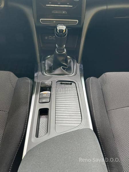 Renault Megane Equilibre TCe 140