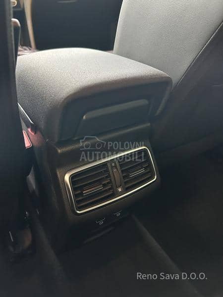 Renault Megane Equilibre TCe 140