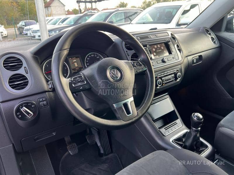 Volkswagen Tiguan 2.0TDI 4x4 HROM Volkswagen Tiguan 2.0TDI 4x4 HROM