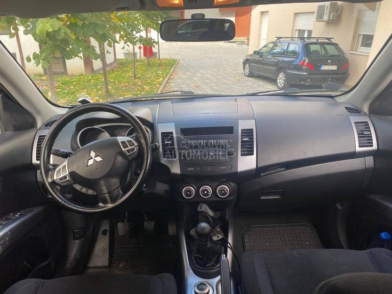 Mitsubishi Outlander 2.0 DI-D Mitsubishi Outlander 2.0 DI-D