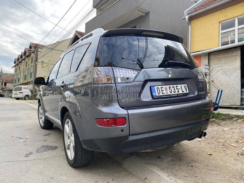 Mitsubishi Outlander 2.0 DI-D Mitsubishi Outlander 2.0 DI-D