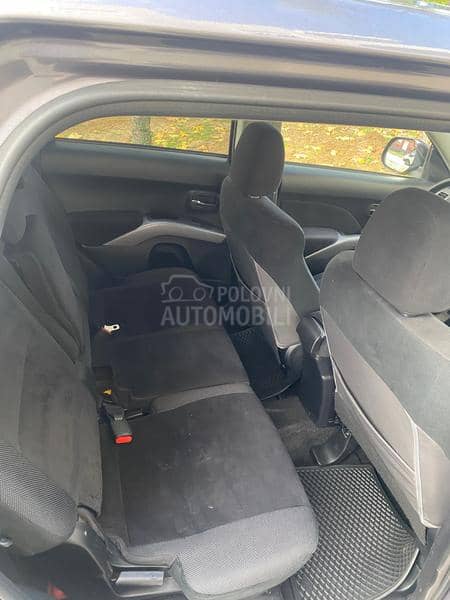 Mitsubishi Outlander 2.0 DI-D Mitsubishi Outlander 2.0 DI-D