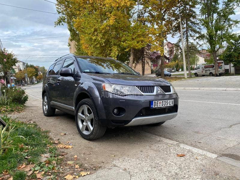 Mitsubishi Outlander 2.0 DI-D Mitsubishi Outlander 2.0 DI-D