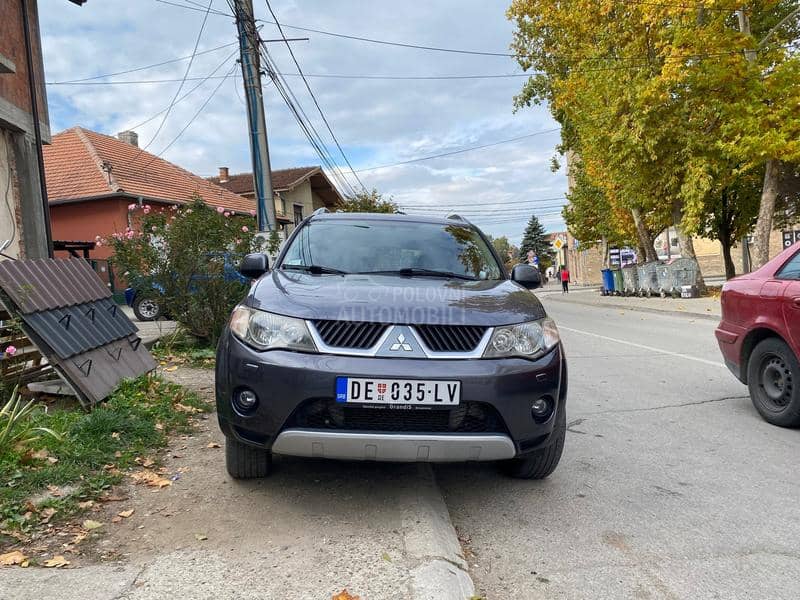 Mitsubishi Outlander 2.0 DI-D Mitsubishi Outlander 2.0 DI-D